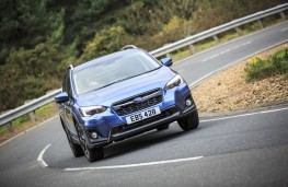 Subaru XV, front, cornering
