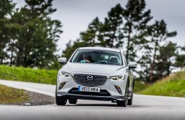 Mazda CX-3, front action 2