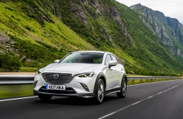 Mazda CX-3, front action