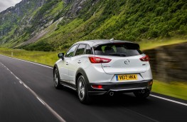 Mazda CX-3, rear action