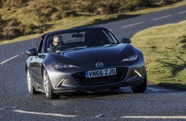 Mazda MX-5 RF, front action 2