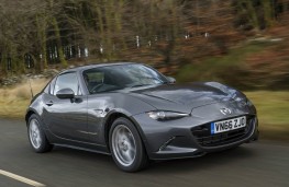  Mazda MX-5 RF, front action 3