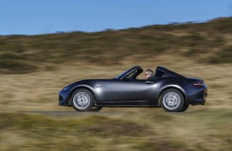 Mazda MX-5 RF, side action