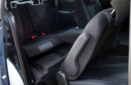 Mazda5, sliding doors open