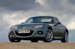 Mazda MX-5 Roadster Coupe, front