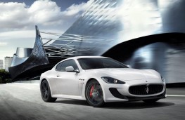Maserati GranTurismo MC Stradale, front, action