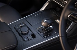 Mazda CX-60 3.3D, 2025, gear selector