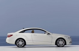 Mercedes E250 CDI Blue Efficiency Sport Coupe, side