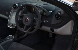 McLaren 570S Spider, dashboard