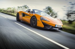 McLaren 570S Spider, front action 3