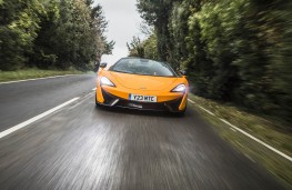 McLaren 570S Spider, full front action