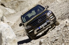 Mercedes M-Class 2012, off-road