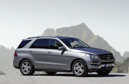 Mercedes M-Class 2012, side