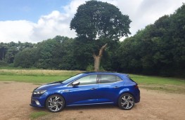 Renault Megane GT, side