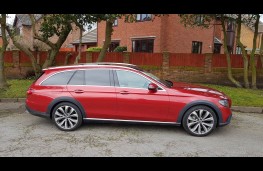 Mercedes E 350 D 4MATIC All-Terrain, side