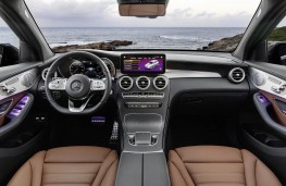 Mercedes-Benz GLC 2019 cockpit