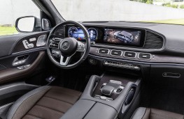 Mercedes-Benz GLE, dashboard