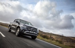 Mercedes-Benz X-Class, front