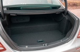 Mercedes-Benz E 300 de, boot