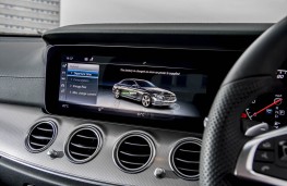 Mercedes-Benz E 300 de, dashboard