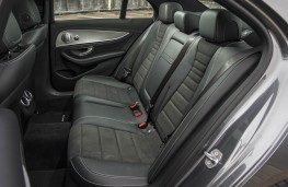 Mercedes-Benz E 300 de, rear seats