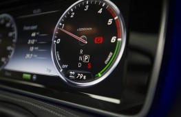Mercedes S 300 BlueTEC Hybrid, rev counter