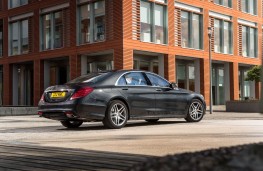 Mercedes S-Class, rear 