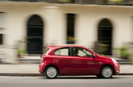 Nissan Micra DIG-S, side