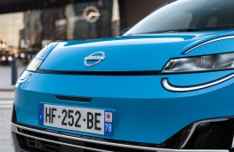 Nissan Micra, 2025, front lights