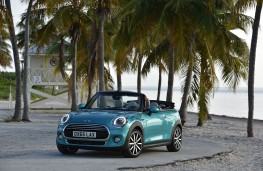 MINI Convertible 2015, hood down