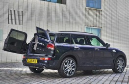 MINI Clubman S 2019 rear doors open