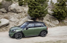 MINI Countryman, side