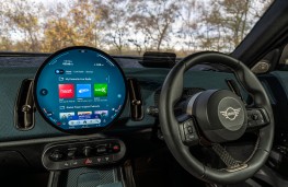 Global Player in-car app in MINI, 2026
