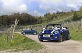 MINI Convertible 25th Anniversary Edition with original Mini Convertible