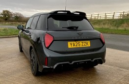 MINI Cooper 5 door, 2025, rear