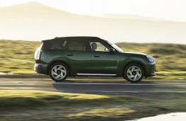 MINI Countryman E, 2026, side