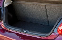 Mitsubishi Mirage, boot