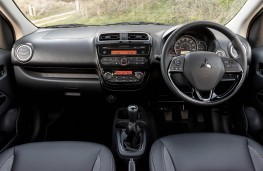 Mitsubishi Mirage, interior