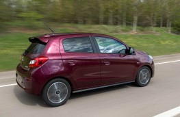 Mitsubishi Mirage, side