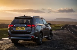 Mitsubishi Outlander PHEV, rear