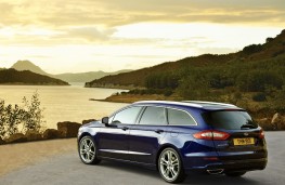 Ford Mondeo Estate, rear, static