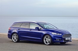 Ford Mondeo Estate, side, static