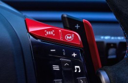BMW M Concept Neue Klasse, 2026, steering wheel controls, M button