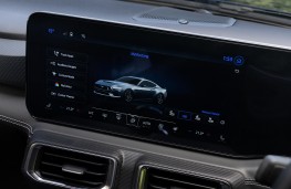 Ford Mustang GT Fastback, 2025, display screen