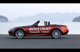 Mazda MX-5 25th Anniversary, side