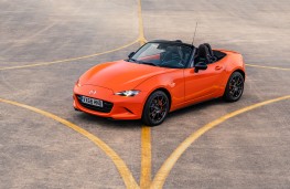 Mazda MX-5 30th Anniversary Edition, 2019, front, static