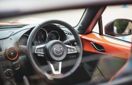 Mazda MX-5 30th Anniversary Edition, 2019, interior