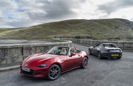Mazda MX-5 convertible and RF, 2018, pair