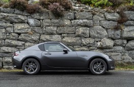 Mazda MX-5 RF, roof retraction, closed