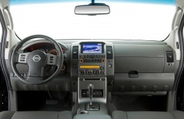 Nissan Navara, interior